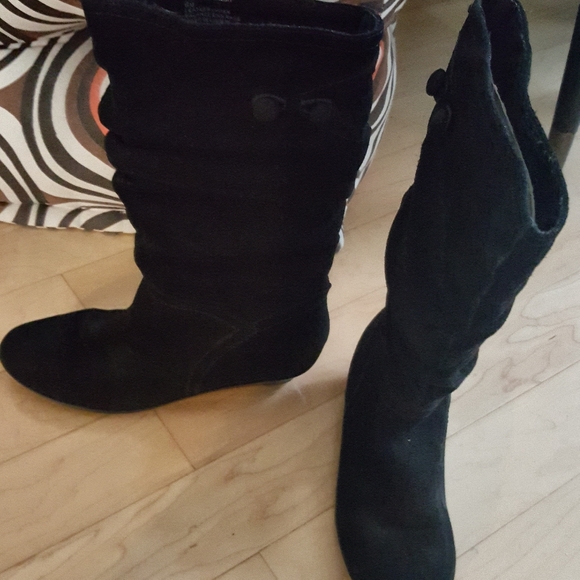Suede Wedge Boots - Calf Height, Slouchy - 6M - Barely Worn! - Picture 2 of 9
